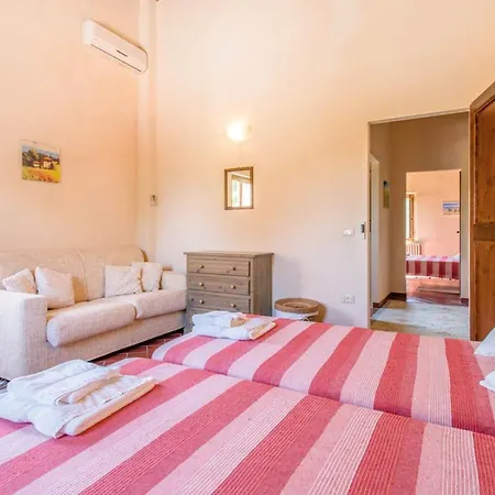 Burello Sleeps 12 Pool Air Con Wifi Villa Ostra Vetere