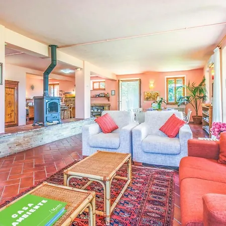 Burello Sleeps 12 Pool Air Con Wifi Villa