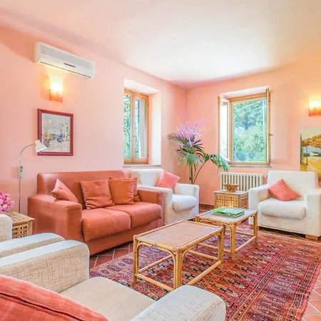 Villa Burello Sleeps 12 Pool Air Con Wifi *