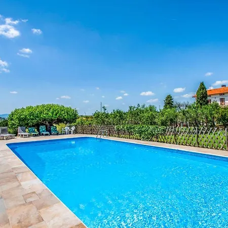 Burello Sleeps 12 Pool Air Con Wifi Villa Ostra Vetere